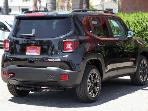 Used 2023 Jeep Renegade Trailhawk AWD/4WD image 9