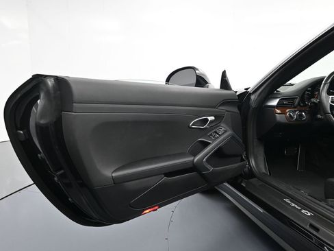 Certified 2018 Porsche 911 Targa 4S image 13