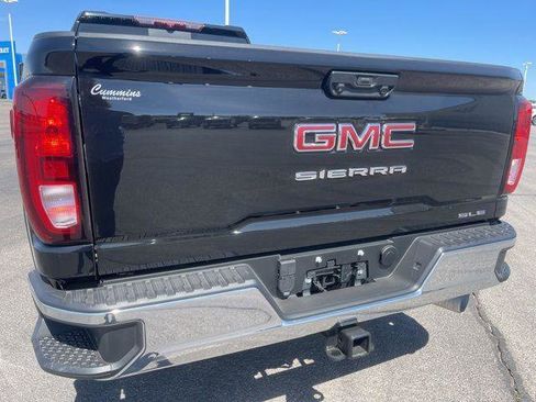 Used 2023 GMC Sierra 3500 SLT w/ SLT Convenience Package image 12