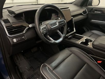 Used 2024 GMC Acadia Denali w/ LPO, Floor Liner Package