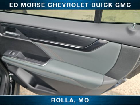 Used 2026 GMC Acadia AT4 w/ Luxury Package AWD/4WD image 23