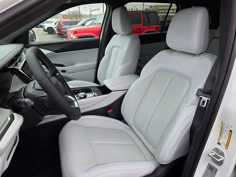 New 2026 Jeep Cherokee Laredo image 15