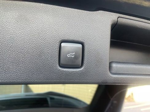 Used 2025 Ford Escape ST-Line Elite AWD/4WD image 64