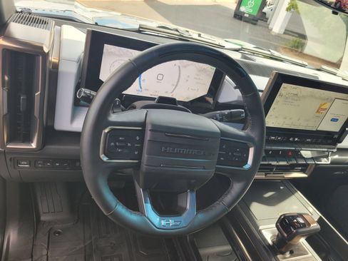 Used 2025 GMC Hummer EV 3X AWD/4WD image 27