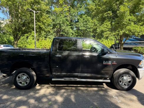 Used 2017 RAM 2500 SLT AWD/4WD image 11