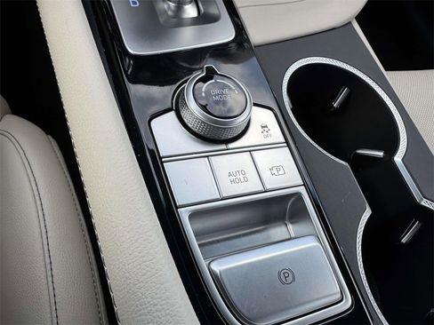 Certified 2026 Genesis G70 2.5T image 28