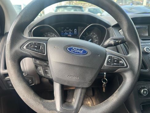 Used 2017 Ford Focus SE image 15