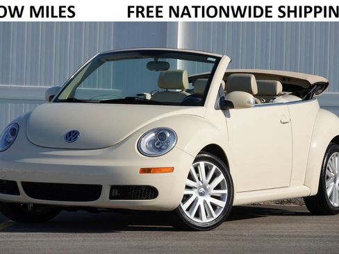 Used 2008 Volkswagen Beetle SE FWD image 1