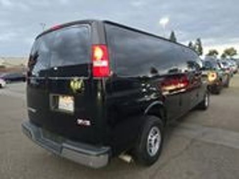 Used 2023 GMC Savana 3500 Work Van w/ Driver Convenience Package image 10