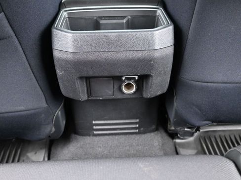 Used 2024 Toyota Tacoma TRD Sport AWD/4WD image 18