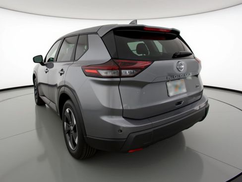 Used 2025 Nissan Rogue SV AWD/4WD image 6