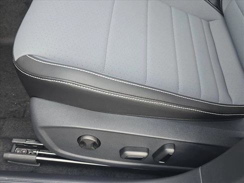 New 2026 Volkswagen Jetta SE image 6