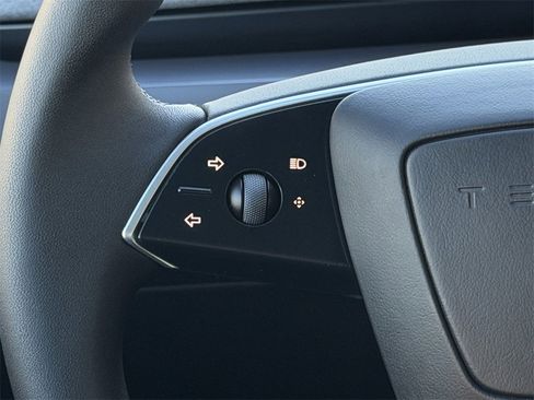 Used 2025 Tesla Model 3 Long Range image 13