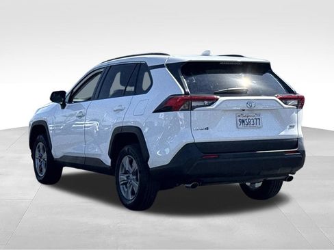 Used 2024 Toyota RAV4 XLE FWD image 7