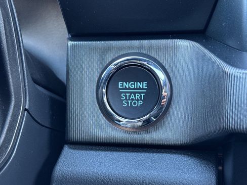 New 2025 Ford F250 Platinum image 19