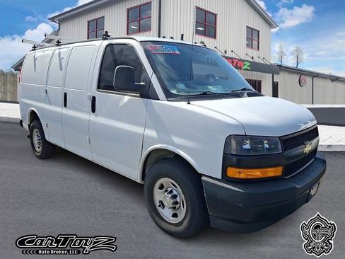 Used 2021 Chevrolet Express 2500 w/ Driver Convenience Package RWD image 1
