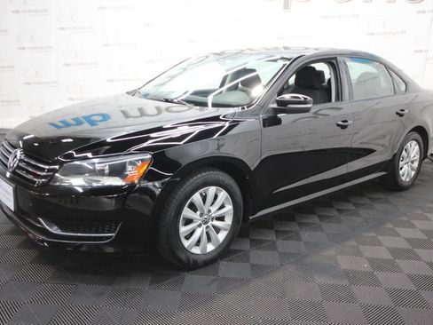 Used 2013 Volkswagen Passat 2.5 S FWD image 2