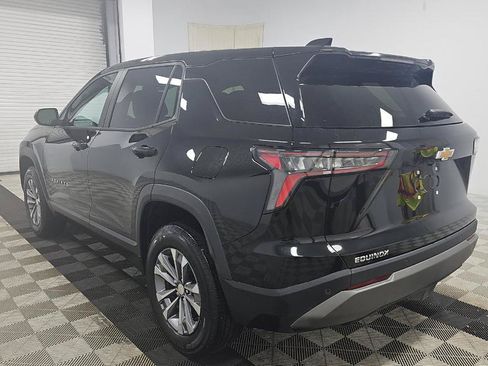 Used 2026 Chevrolet Equinox LT FWD image 7