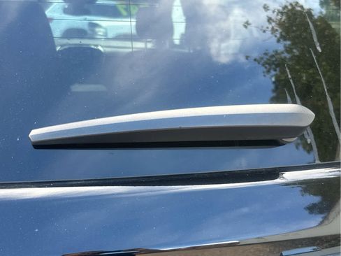 Used 2022 Chevrolet Traverse LT image 19