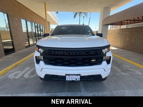 Used 2022 Chevrolet Silverado 1500 Custom AWD/4WD image 2