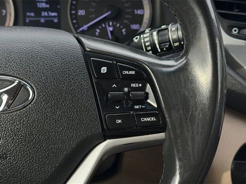 Used 2017 Hyundai Tucson SE Plus w/ Cargo Package image 16