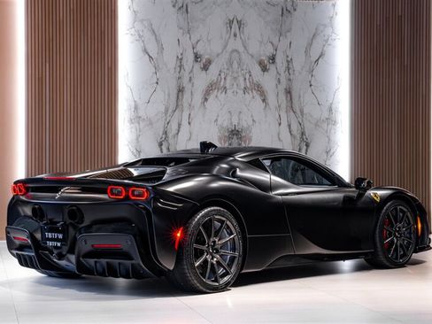 Used 2021 Ferrari SF90 Stradale AWD/4WD image 3