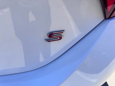 Used 2016 Toyota Corolla S image 12