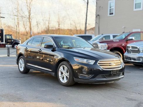 Used 2016 Ford Taurus SEL w/ Equipment Group 201A image 3