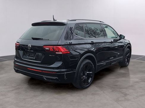 Used 2023 Volkswagen Tiguan SE R-Line AWD/4WD image 4
