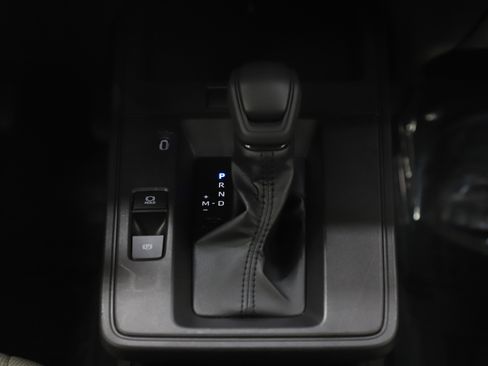 Used 2026 Toyota Corolla Cross L image 16