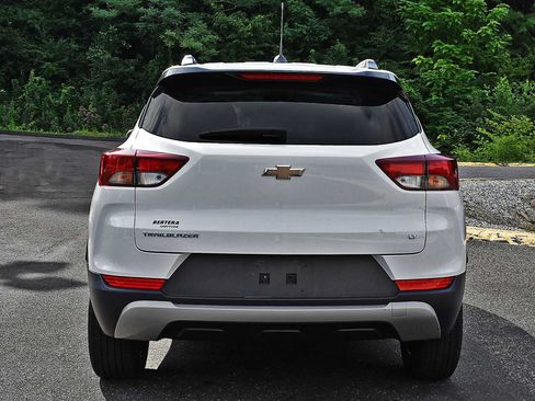 Used 2023 Chevrolet TrailBlazer LT FWD image 7