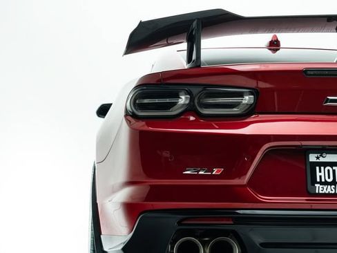 Used 2021 Chevrolet Camaro ZL1 RWD image 17
