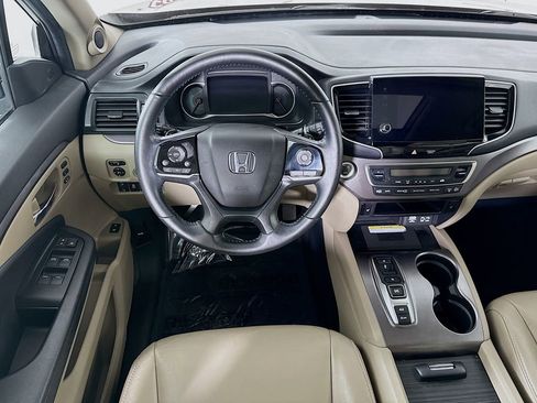 Used 2022 Honda Pilot Special Edition image 3