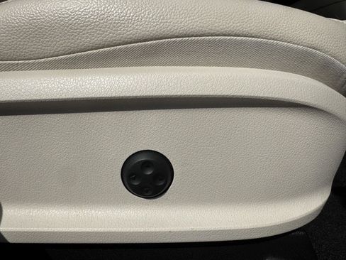 Certified 2022 Mercedes-Benz GLB 250 GLB 250 w/ Premium Package image 32