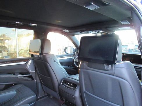 Certified 2025 Cadillac Escalade Sport Platinum image 33