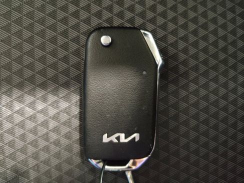 Used 2025 Kia Soul S image 32