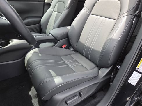 Certified 2025 Honda HR-V EX-L image 26