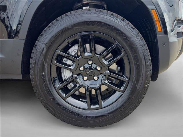 New 2026 Land Rover Defender 110 S AWD/4WD image 10
