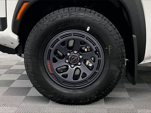 New 2025 Nissan Frontier PRO-4X w/ Pro Convenience Package image 11