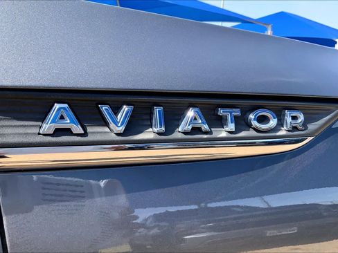 Used 2022 Lincoln Aviator Reserve w/ Equipment Group 201A AWD/4WD image 10
