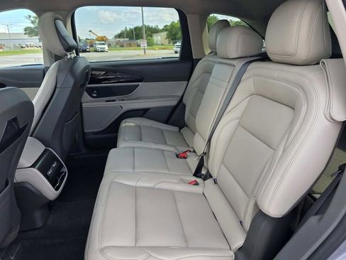 New 2025 Lincoln Nautilus Premier w/ Equipment Group 102A image 7