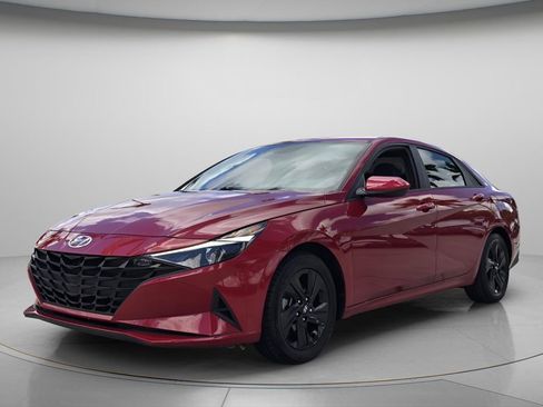 Used 2023 Hyundai Elantra Blue FWD image 8