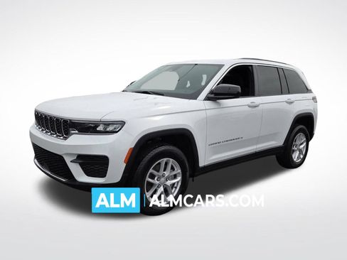 Used 2025 Jeep Grand Cherokee Laredo X w/ Luxury Tech Group I AWD/4WD image 1