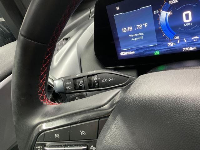 Used 2026 Chevrolet Equinox EV RS FWD image 19