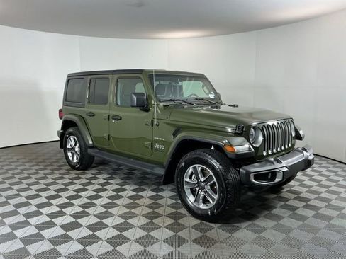 Used 2021 Jeep Wrangler Unlimited Sahara w/ Uconnect 4C Nav & Sound Group AWD/4WD image 3