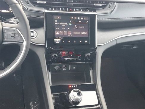 New 2025 Jeep Grand Cherokee L Altitude image 15