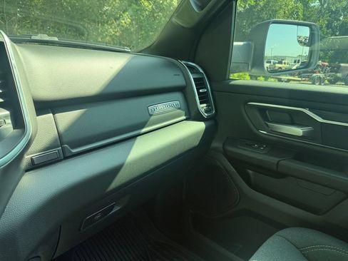 Used 2025 RAM 1500 Big Horn RWD image 25