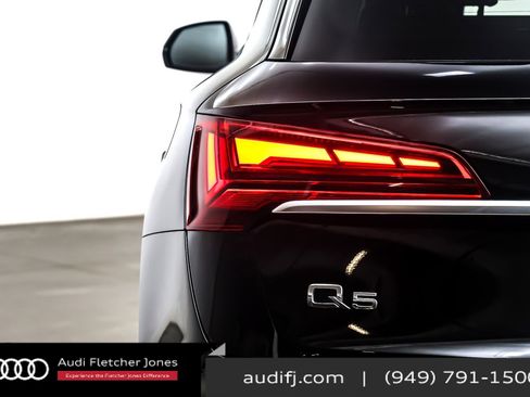 Used 2024 Audi Q5 e Prestige w/ Prestige Package image 15