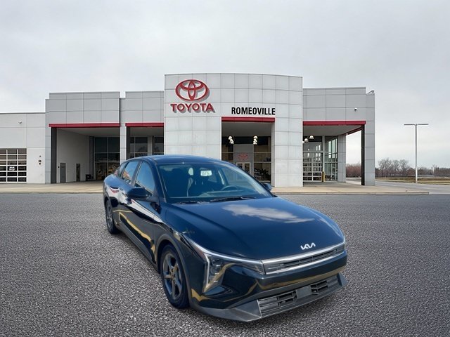 Used 2025 Kia K4 FWD image 1