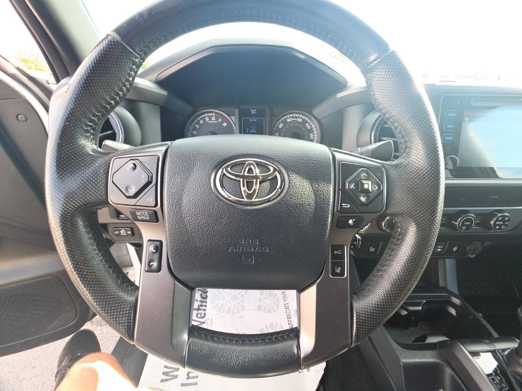Used 2019 Toyota Tacoma TRD Sport w/ Technology Package AWD/4WD image 17
